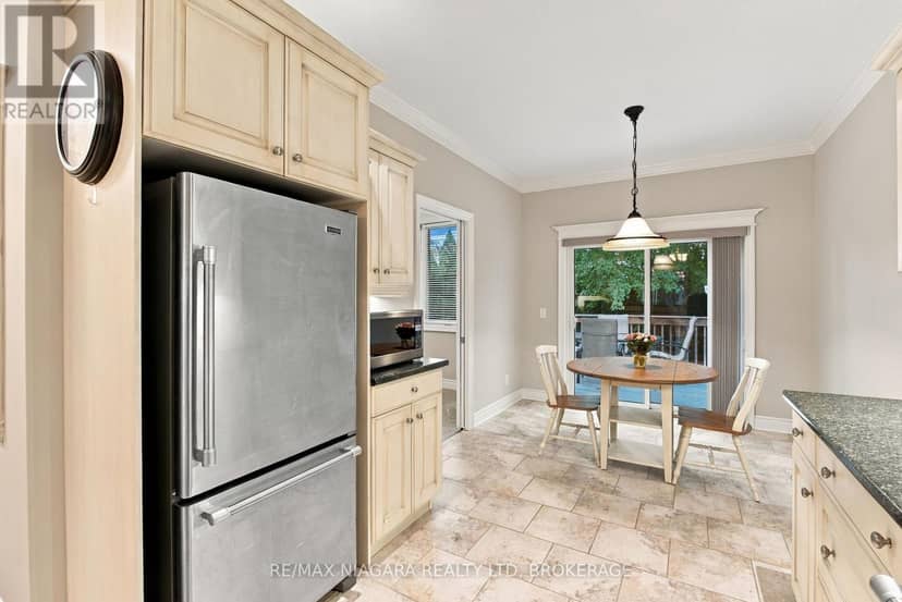 17 - 92 Loretta Drive — photo 16 of 36