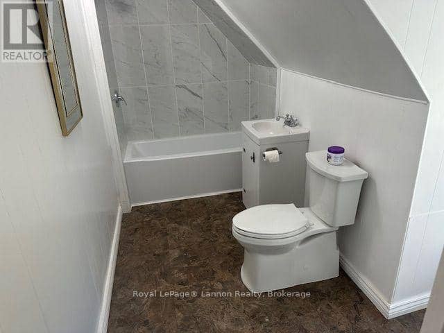 41 Machar Avenue, Thunder Bay, photo 4