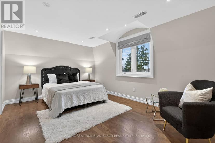 274 Greenfield Avenue — photo 37 of 40