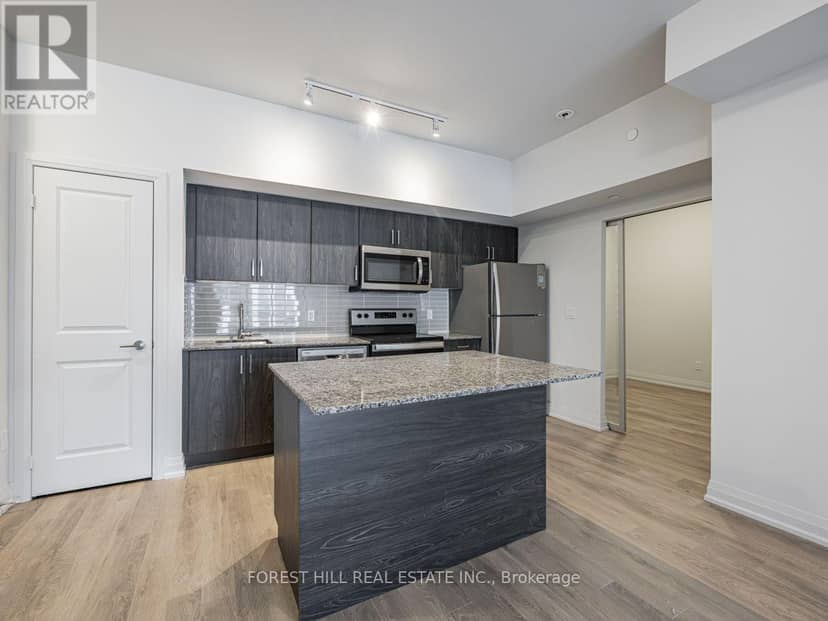 401 - 10 Meadowglen Place, Toronto, photo 4