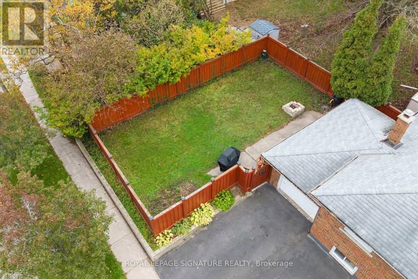 4 Moss Street — photo 24 of 26