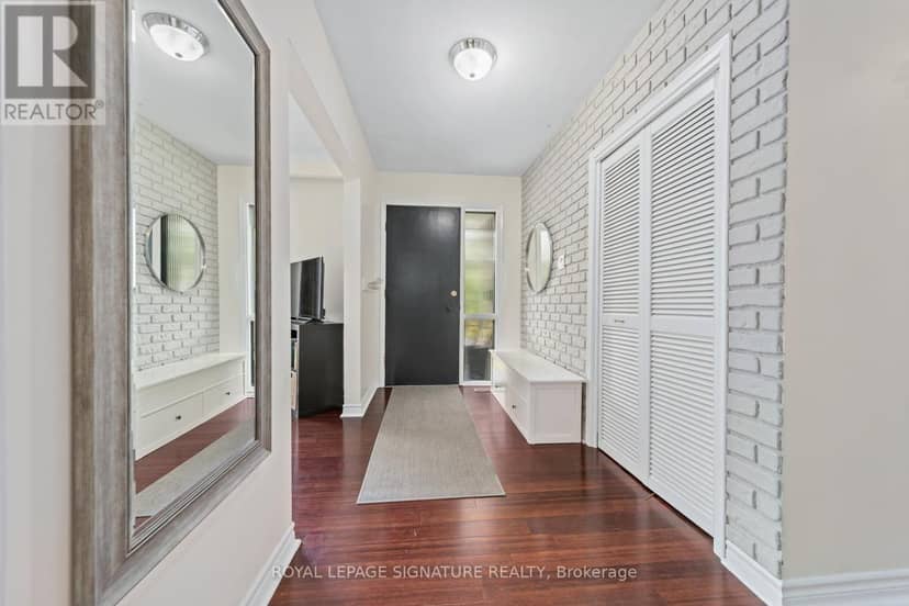 4 Moss Street, Toronto, photo 4