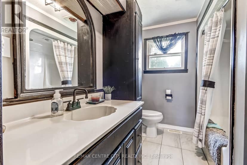 350 Warren Street — photo 9 of 29