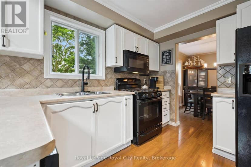 729 Woodhill Drive — photo 11 of 40