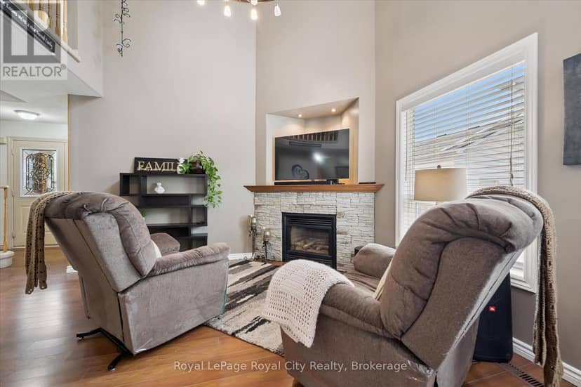729 Woodhill Drive — photo 16 of 40