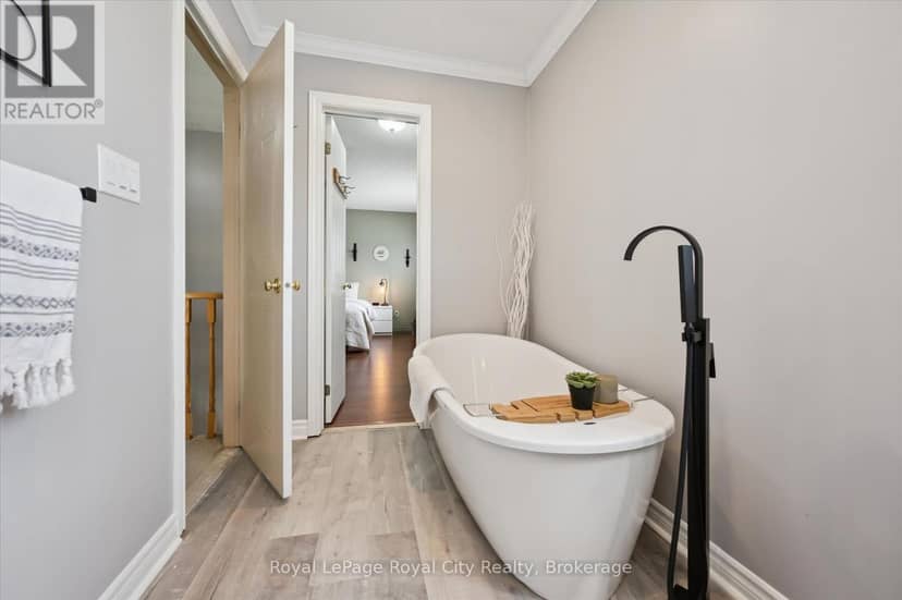 729 Woodhill Drive — photo 29 of 40