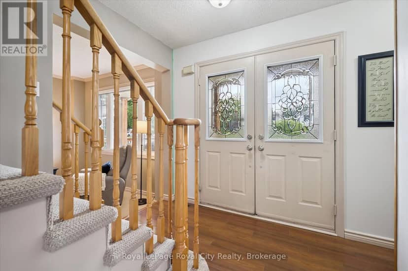 729 Woodhill Drive, Centre Wellington, photo 4