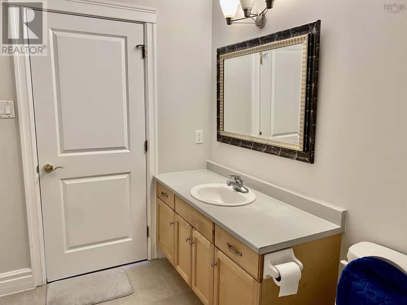 610 202 Walter Havill Drive — photo 18 of 28