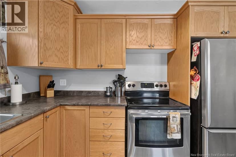 38 Lindsay Street — photo 19 of 40