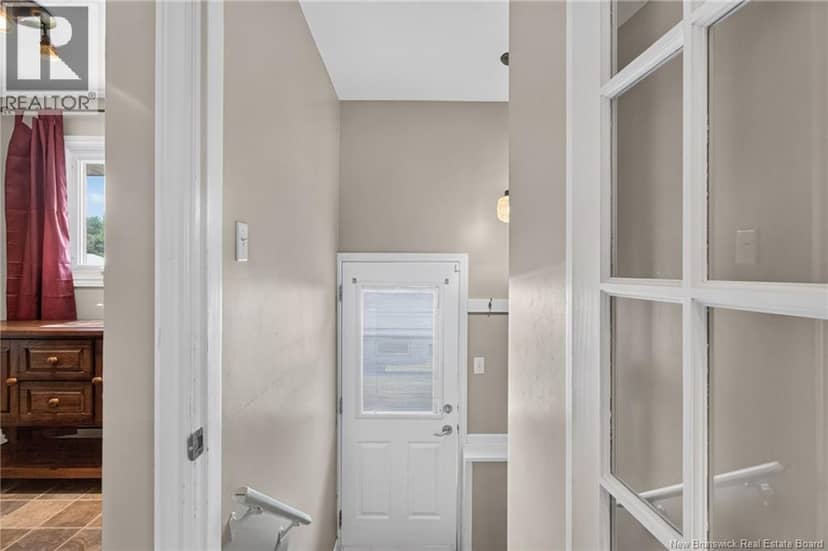 38 Lindsay Street — photo 20 of 40