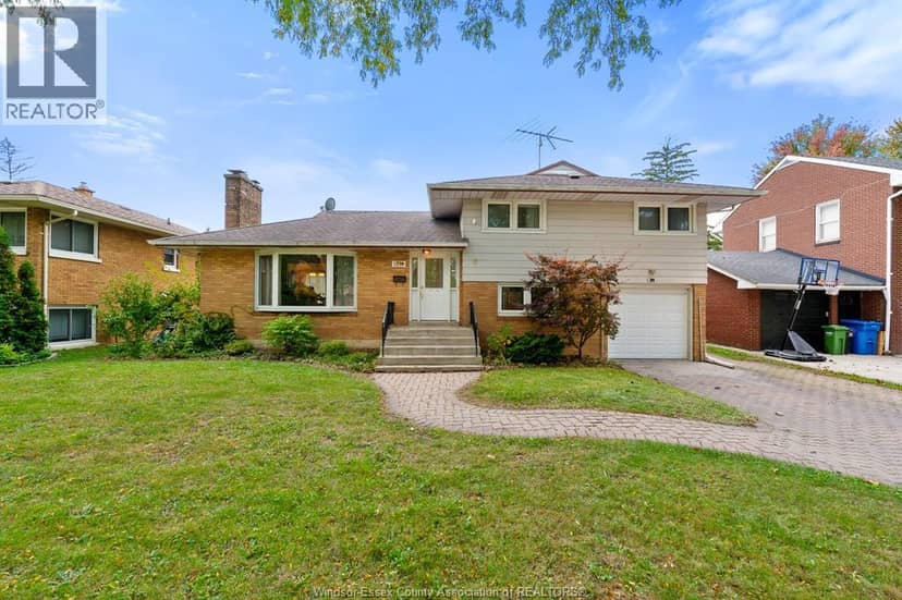 2759 Rockwell Boulevard — photo 3 of 40