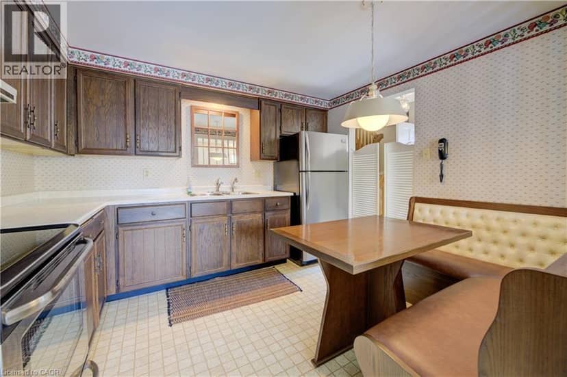 493 BEECHWOOD Drive Unit# 4 — photo 16 of 40