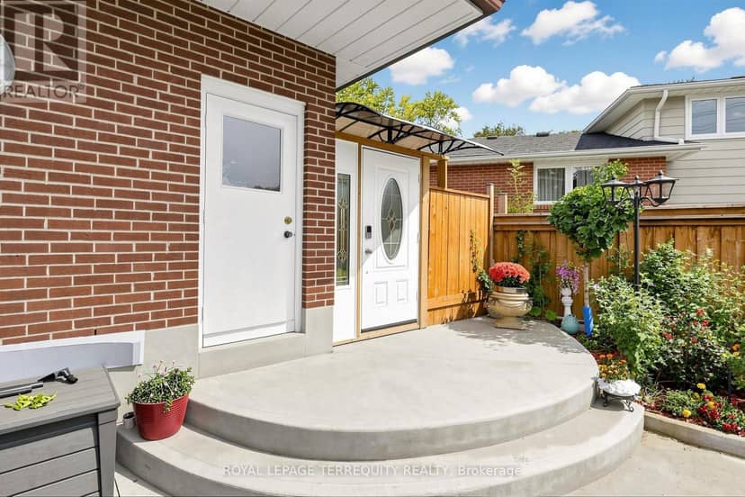 3253 Ibbetson Crescent — photo 21 of 39