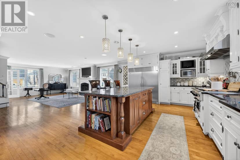 15 Whitney Avenue — photo 14 of 40