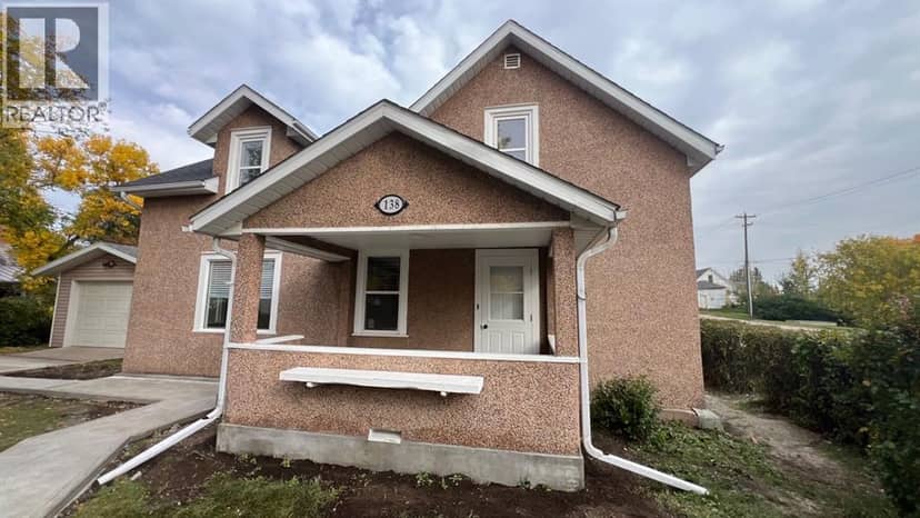 138 Trochu Avenue, Trochu, photo 3