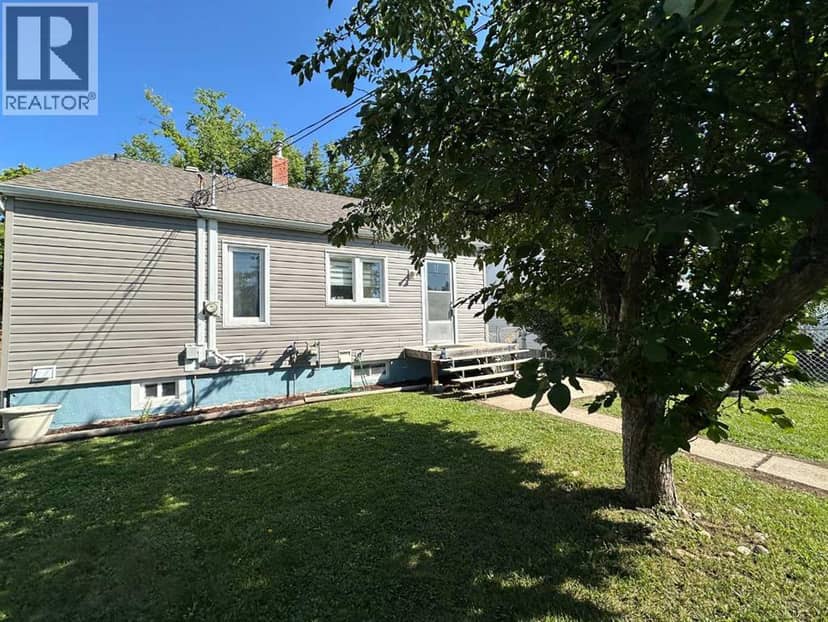 5117 53 Avenue, Ponoka, photo 4