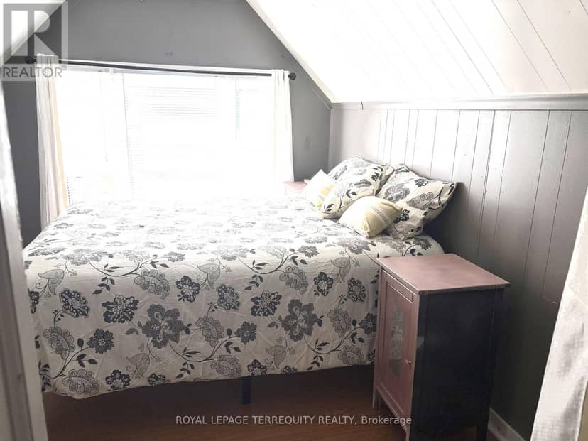 486 Hannah Street — photo 21 of 23
