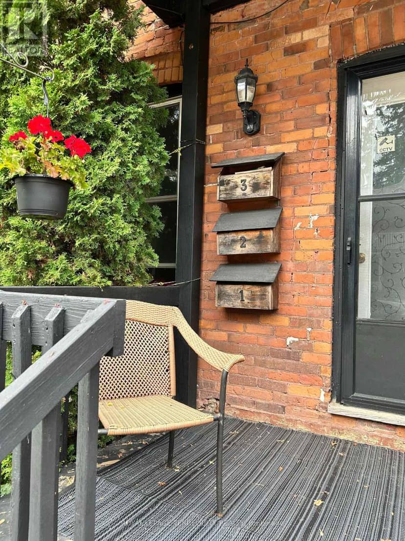 486 Hannah Street — photo 22 of 23
