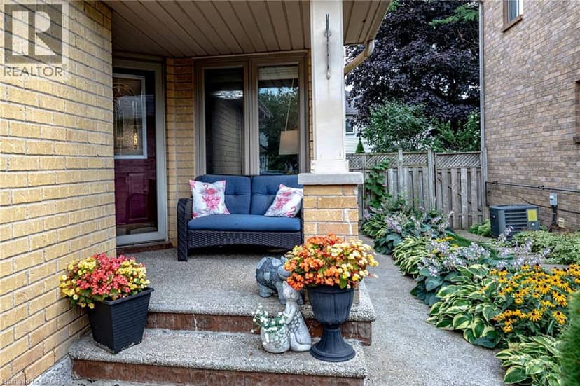 31 GRINDSTONE Way — photo 3 of 40