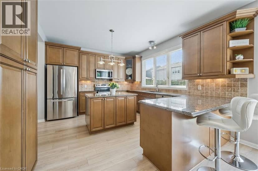 79 ZIEMAN Crescent — photo 12 of 36