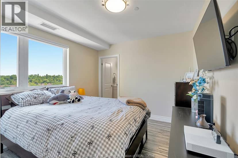1675 BANWELL ROAD Unit# 705 — photo 18 of 40