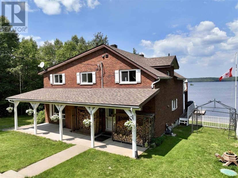 169 South Bay Rd, Elliot Lake
