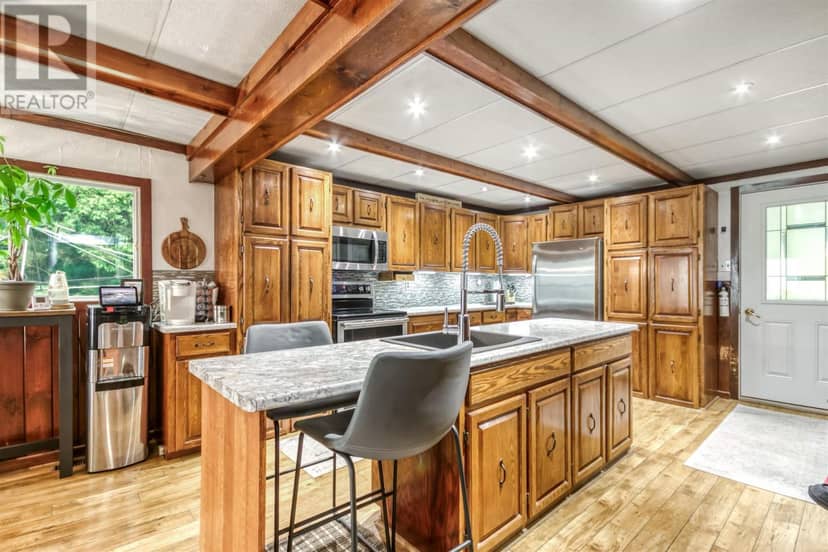 169 South Bay Rd — photo 19 of 40