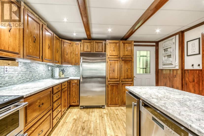 169 South Bay Rd — photo 20 of 40