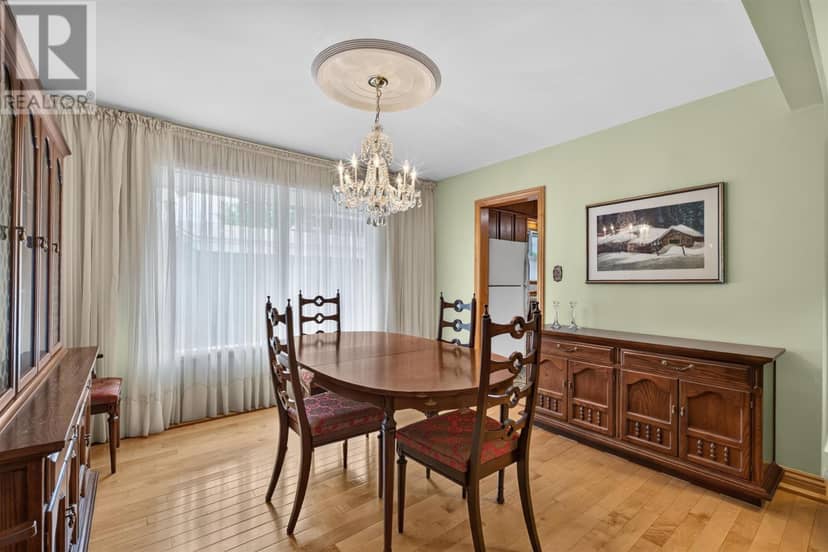 6 Pinemore BLVD — photo 14 of 40