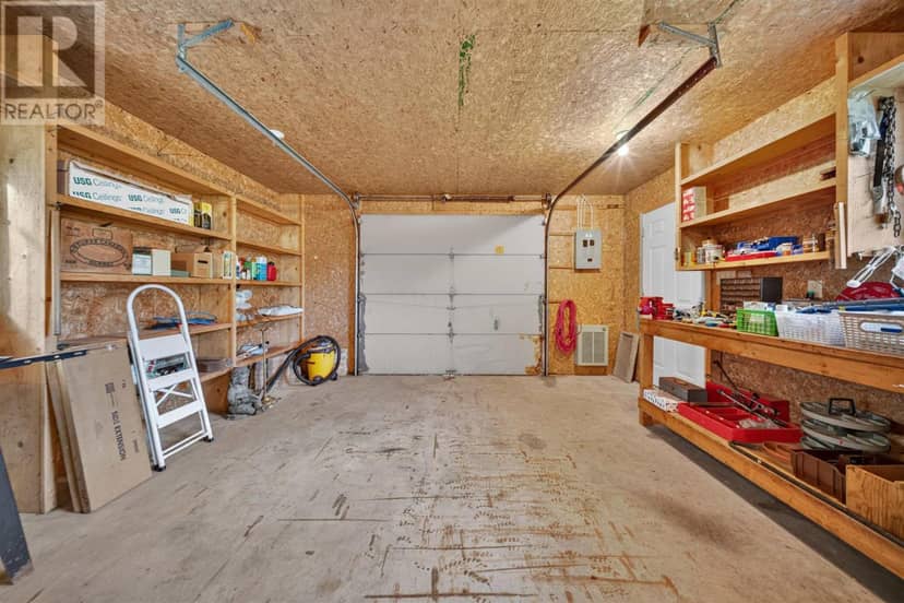 6 Pinemore BLVD — photo 37 of 40