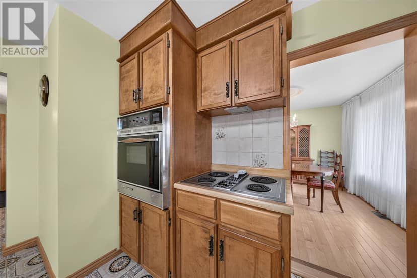 6 Pinemore BLVD — photo 9 of 40