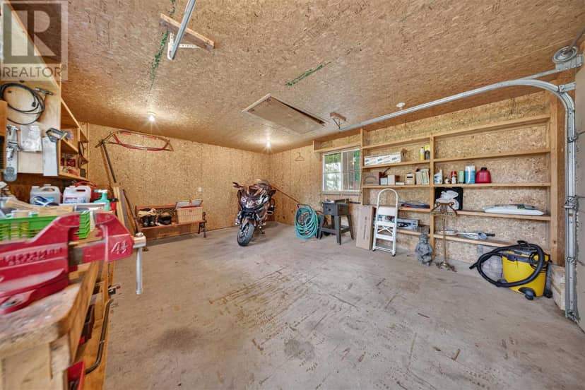 6 Pinemore BLVD — photo 35 of 40