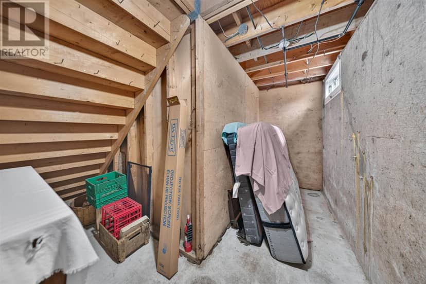 6 Pinemore BLVD — photo 36 of 40
