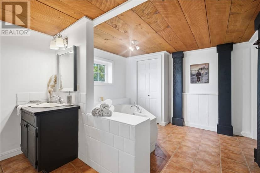 4663 Guy Avenue — photo 35 of 40
