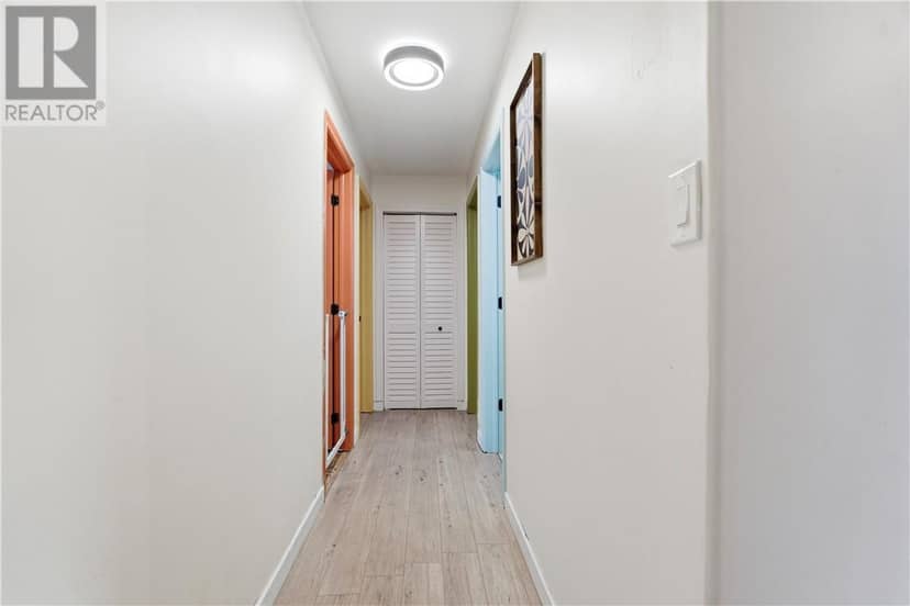 33 Pembroke — photo 10 of 22