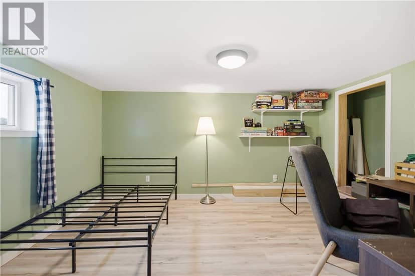 33 Pembroke — photo 16 of 22
