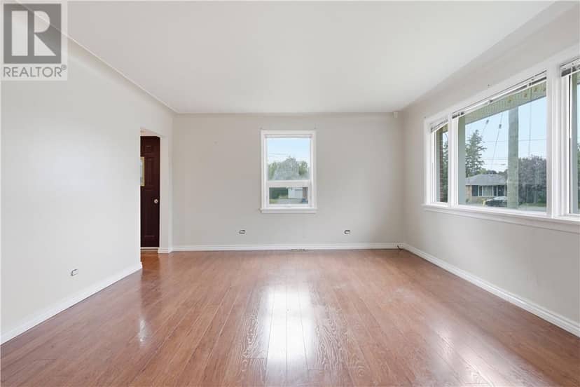 1442 Agincourt Avenue — photo 3 of 40