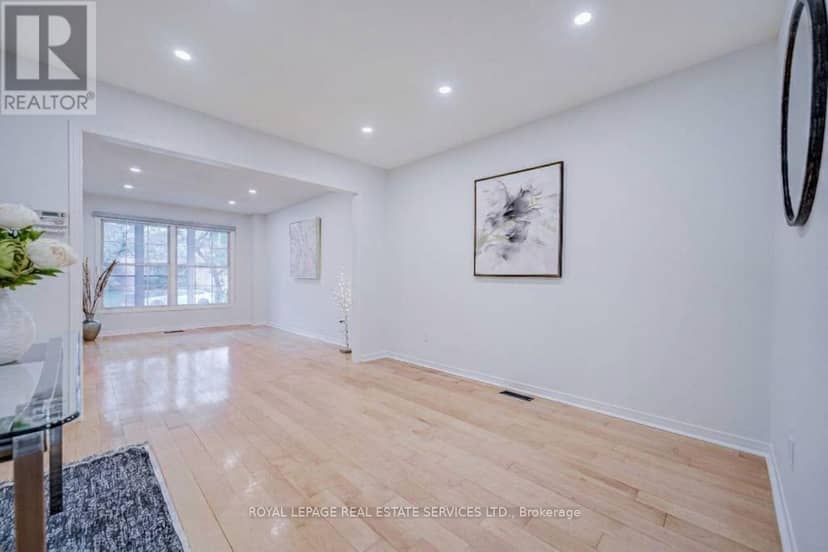 796 Buckingham Court, Mississauga, photo 7