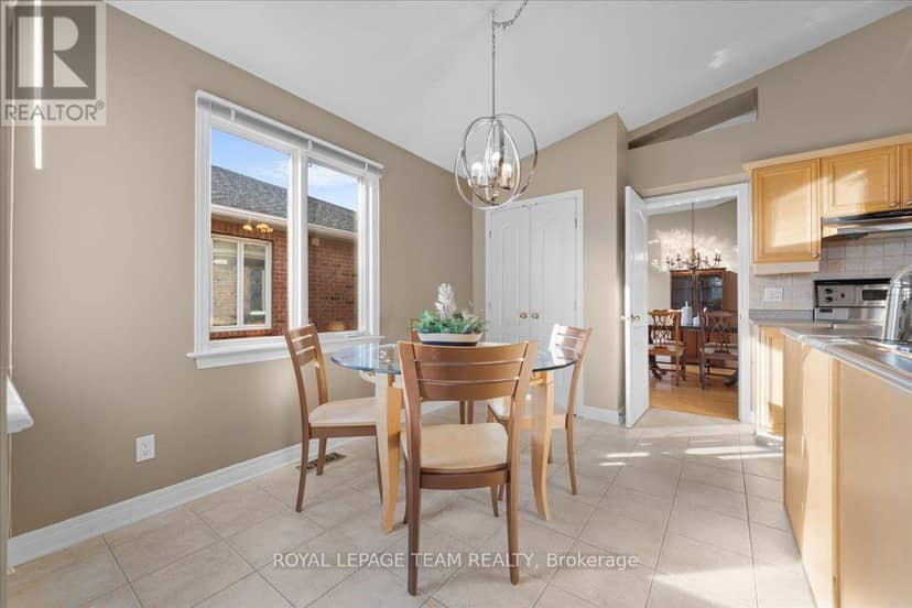 6 Amberlakes Drive — photo 14 of 40