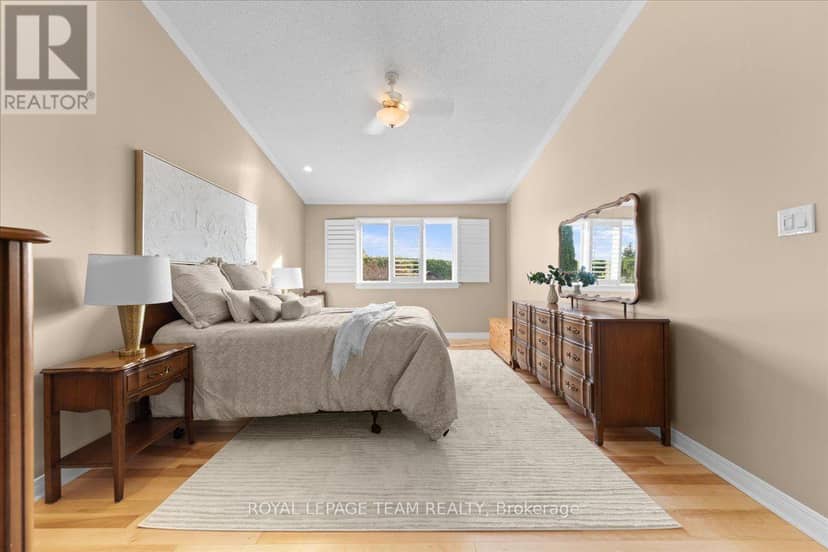 6 Amberlakes Drive — photo 28 of 40