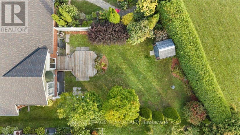 6 Amberlakes Drive — photo 37 of 40