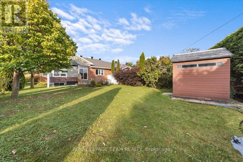 6 Amberlakes Drive — photo 34 of 40