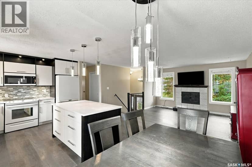 647 Redberry ROAD — photo 16 of 40