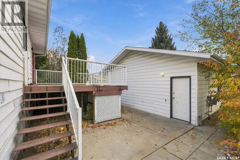 647 Redberry ROAD — photo 32 of 40