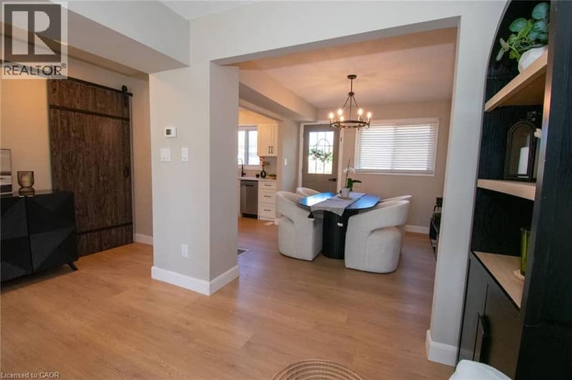 139 MAIN Street W Unit# 22 — photo 17 of 40