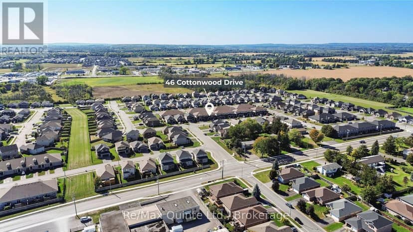 46 Cottonwood Drive, Belleville, photo 2