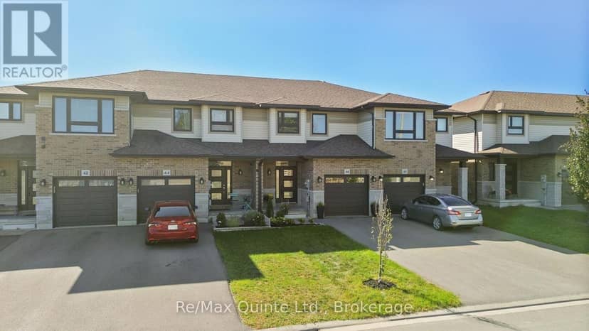 46 Cottonwood Drive, Belleville, photo 3