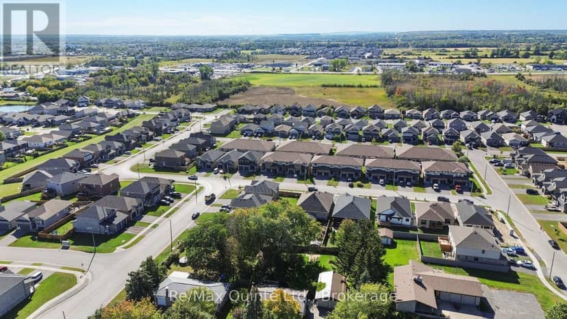 46 Cottonwood Drive, Belleville, photo 5
