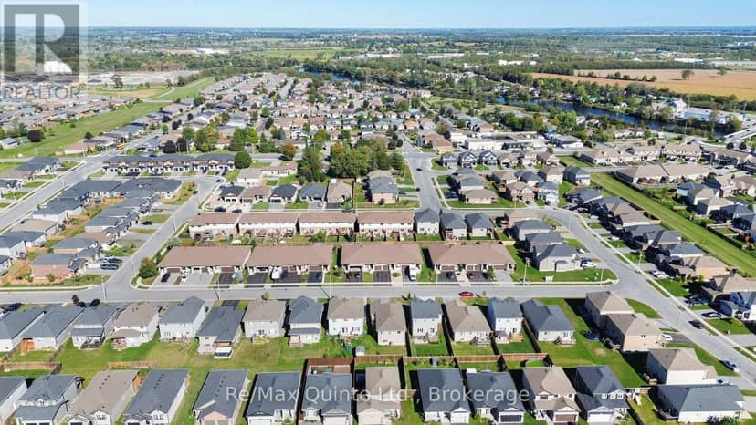 46 Cottonwood Drive, Belleville, photo 8