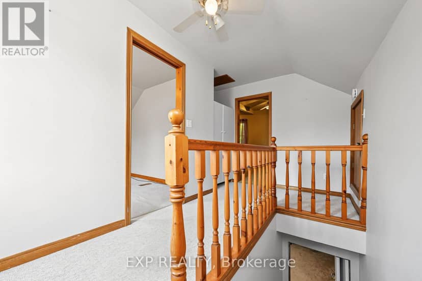 455 Simcoe Street — photo 28 of 39